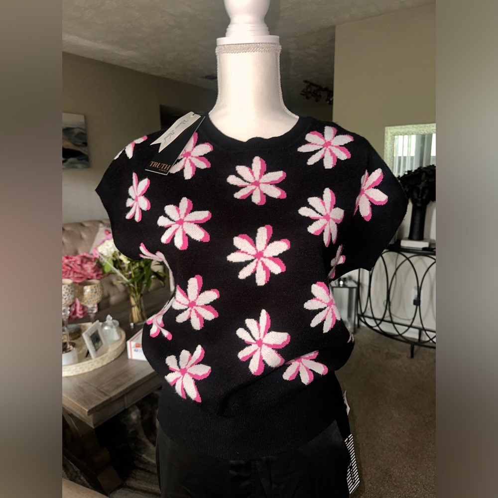 Spring 🌸 Flower Sweater - Picture 4 of 5